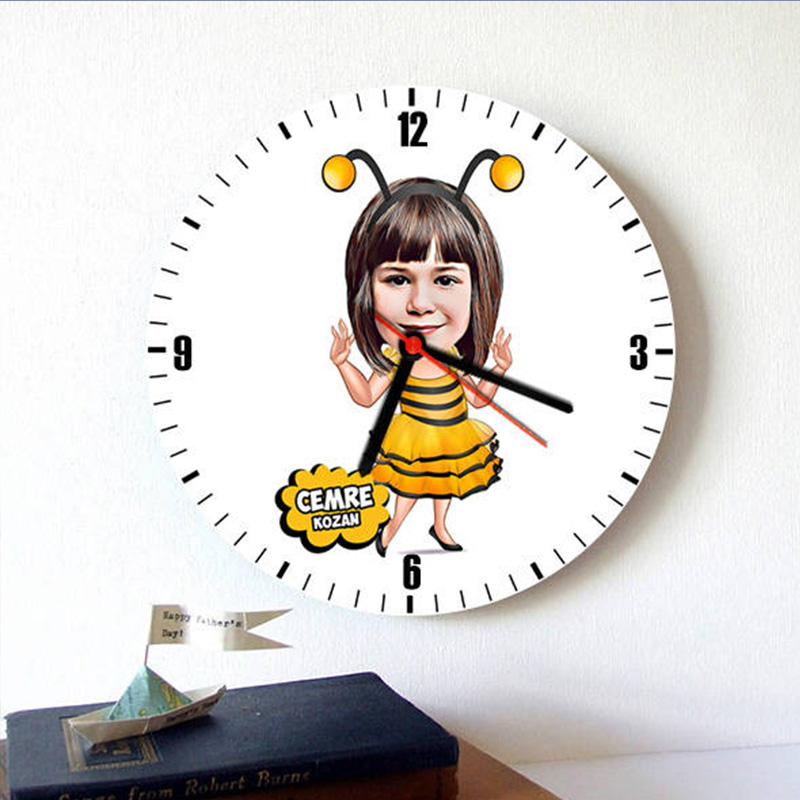 Arı Kostümlü Kız Karikatür Duvar Saati