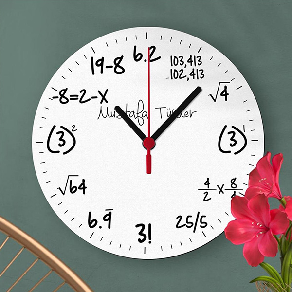 Matematik Öğretmenine Hediye İsme Özel Duvar Saati
